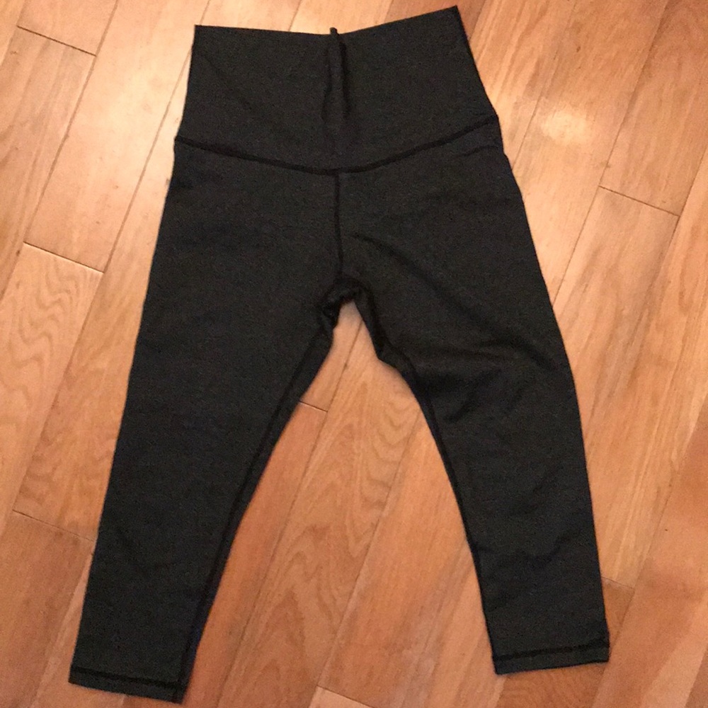 Lululemon Wunder under high rise crop